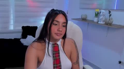 caroline_rodriguez_9 online show from March 2, 7:31 pm