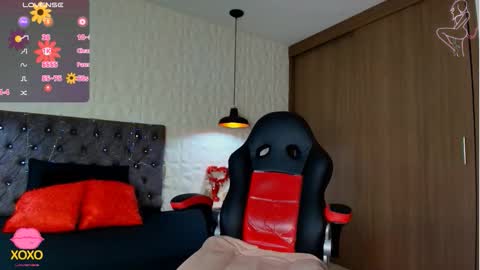 Snapshot of carolinescoth_dl chatting on September 30, 6:46 pm Caroline Scoth online show from September 30, 6:46 pm