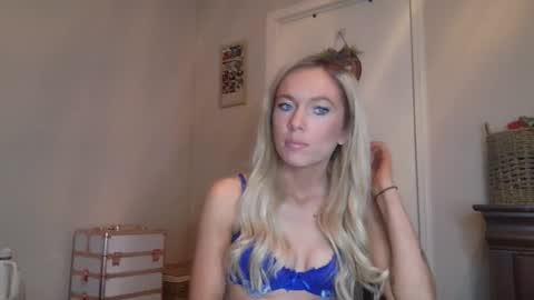 Casey Lakes online show from October 12, 2:58 am