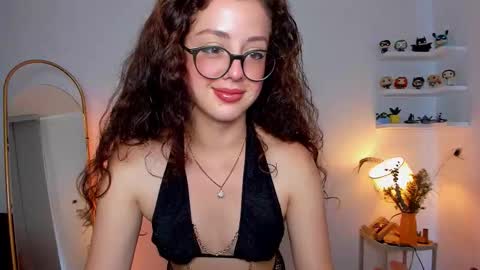 Cassie online show from November 19, 4:29 pm