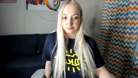 Cassie Rosss online show from April 29, 5:30 pm