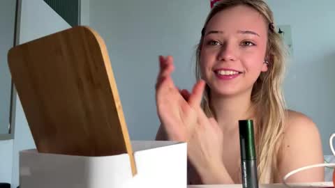 Olivia online show from March 9, 8:17 am