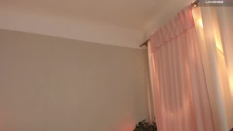  cassandra  online show from January 29, 8:35 pm
