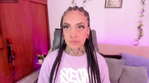 Cata green model independient online show from January 5, 8:12 pm