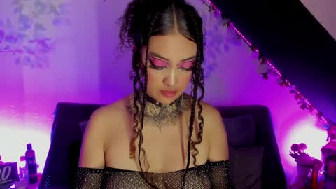 Cata green model independient online show from January 27, 9:44 pm