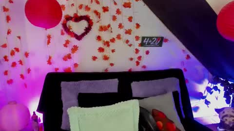 Cata green model independient online show from February 24, 8:25 pm