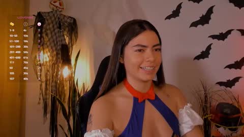 MACARENA online show from October 25, 8:37 pm