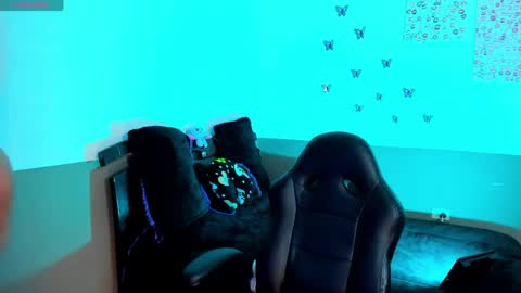 LUU online show from April 15, 2:23 am