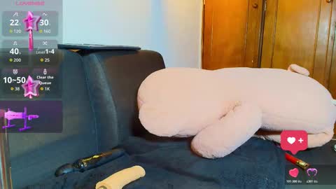 Catalina online show from March 18, 8:58 pm