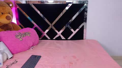 Catalina  online show from April 21, 1:42 am