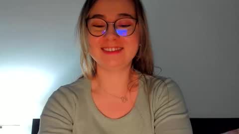 Kat online show from February 19, 8:18 pm