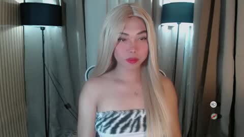 catherine_365 online show from November 16, 12:38 pm