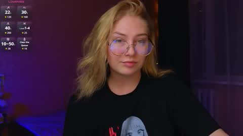 Snapshot of catherine_river chatting on October 1, 10:48 pm Catherine online show from October 1, 10:48 pm