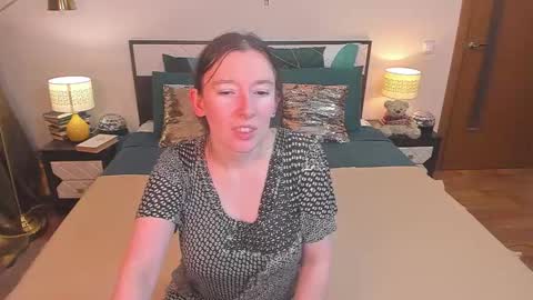 Catrin online show from December 17, 4:05 am