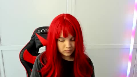 Catrine online show from April 5, 7:07 am