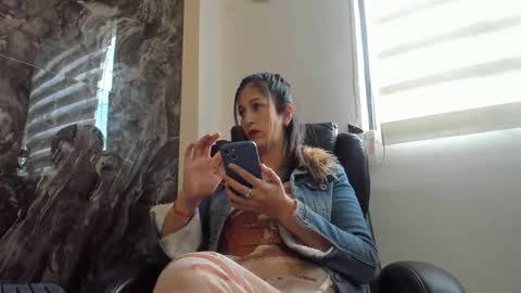 CATT EVANS online show from December 19, 10:02 pm