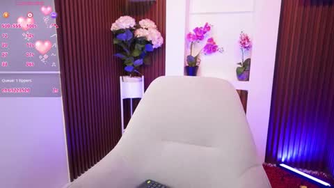 Snapshot of cattleyascaly chatting on September 23, 7:23 pm cattleyascaly online show from September 23, 7:23 pm