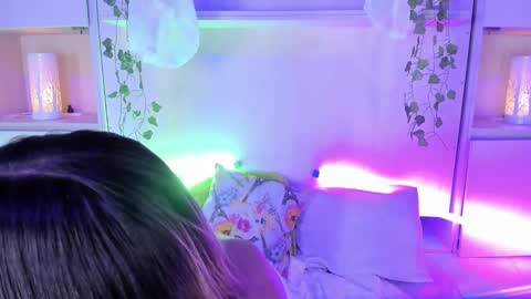 cayetanamiles online show from November 12, 4:54 am