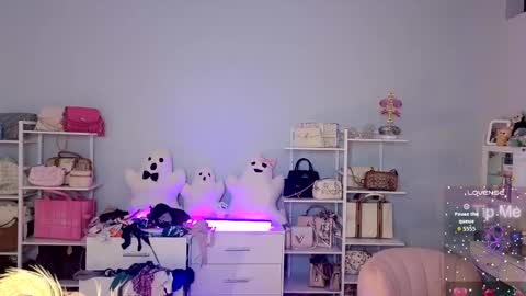 Ccinnamon online show from October 14, 11:40 pm