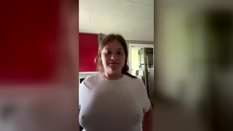 cecerose813 online show from April 16, 4:06 pm