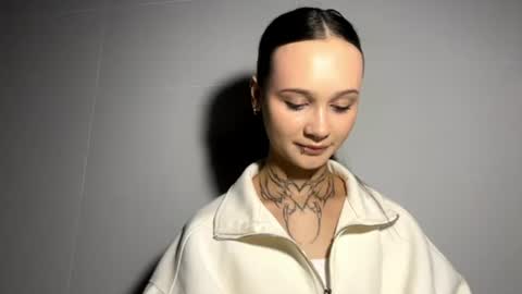 cecilystromain online show from July 9, 10:17 am