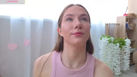 Josie Manesi online show from March 7, 6:09 am