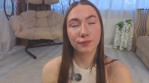 Josie Manesi online show from December 3, 6:49 am