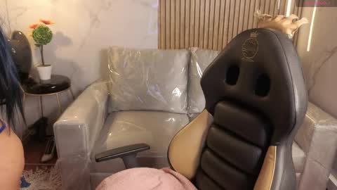 celeste_fioree online show from April 18, 8:09 pm