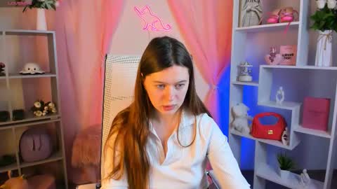 your cute kitty online show from March 6, 3:29 pm