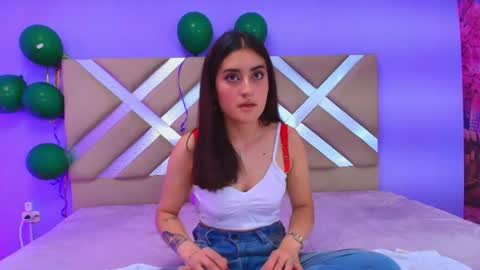       online show from April 18, 7:40 pm