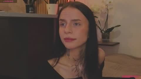 Livia online show from June 2, 10:55 pm