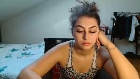 Stephanieblisss online show from February 25, 1:00 pm