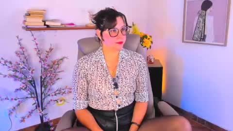 chanell online show from May 11, 4:04 pm