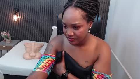 Chanel online show from December 5, 7:04 pm