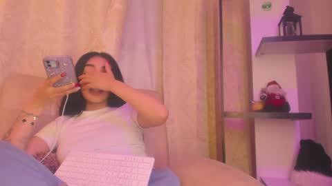 Chantall online show from December 18, 3:58 am