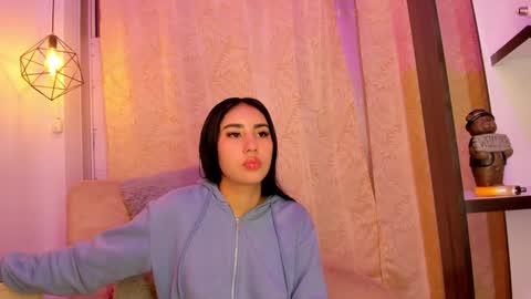 Chantall online show from January 25, 4:45 am