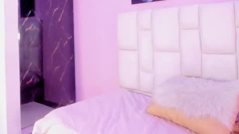 charlot_vega_ online show from November 3, 1:26 pm