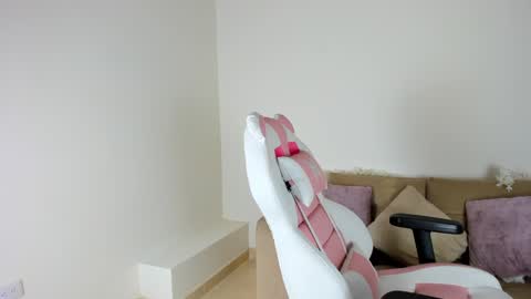    online show from January 21, 11:34 pm