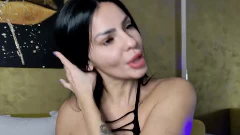 CHARLOTTE online show from November 28, 5:32 am