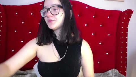 Snapshot of charlotte1_ls chatting on January 23, 9:39 pm charlotte1_ls online show from January 23, 9:39 pm