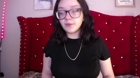 Snapshot of charlotte1_ls chatting on February 12, 9:22 pm charlotte1_ls online show from February 12, 9:22 pm