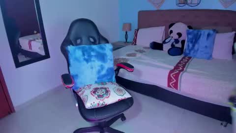 Charlotte  online show from March 18, 8:58 pm