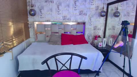 charlotte_karter online show from May 13, 10:15 pm