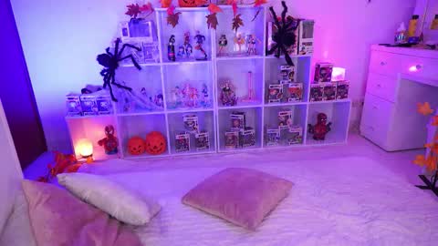 Snapshot of charlottejackson chatting on October 19, 12:12 am ill be online tomorrow December 1st online show from October 19, 12:12 am