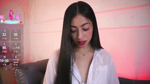Lauren Rus online show from June 16, 12:50 pm