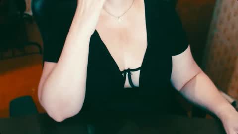 Snapshot of charlottextasty chatting on October 22, 11:48 am CharlotteXTasty online show from October 22, 11:48 am