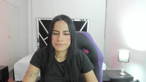 Snapshot of charlotthe_ee chatting on September 25, 7:23 pm online show from September 25, 7:23 pm
