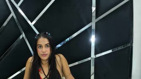 Charm online show from January 10, 8:57 pm