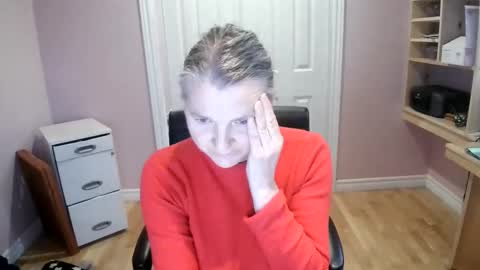 chealsiek online show from February 1, 7:12 pm