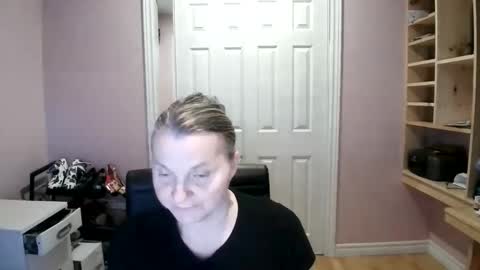 chealsiek online show from March 4, 2:29 am